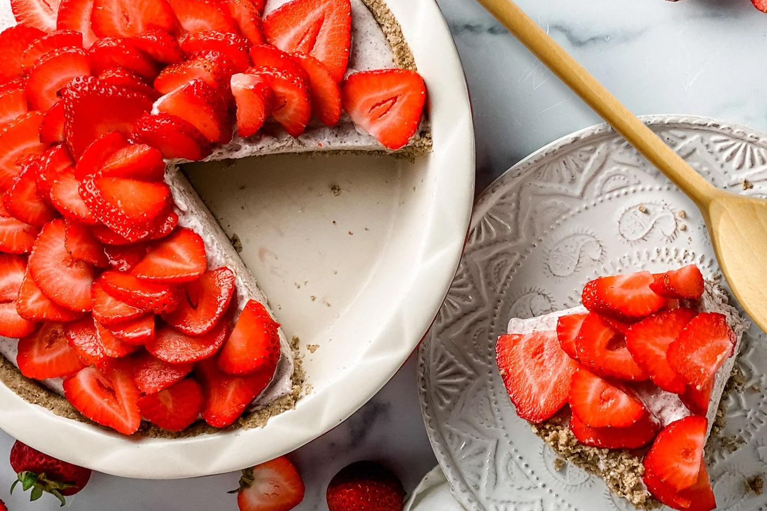 No-Bake Strawberry Protein Pie featured image
