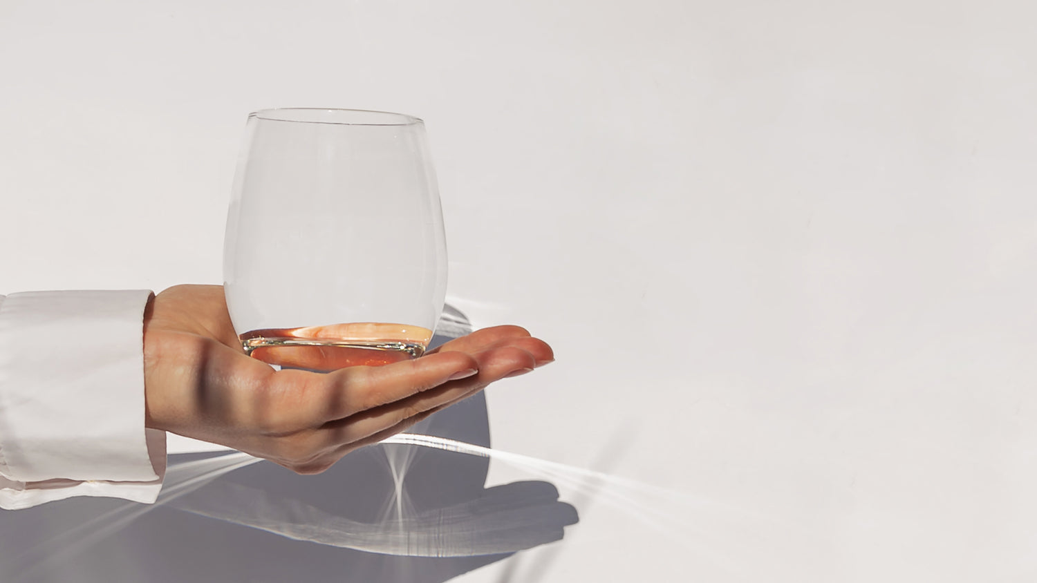 7 Signs Your Body Might Be Dehydrated featured image